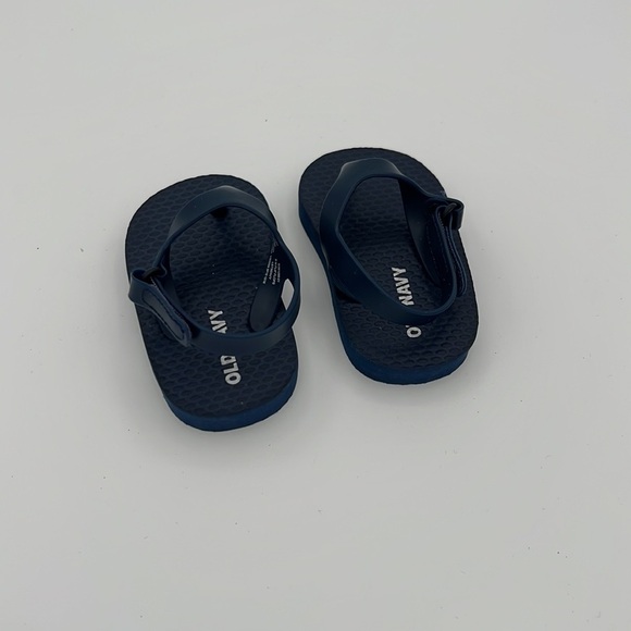 New! Old Navy navy blue thong toe baby flip flops with ankle strap size 2 - Picture 2 of 7